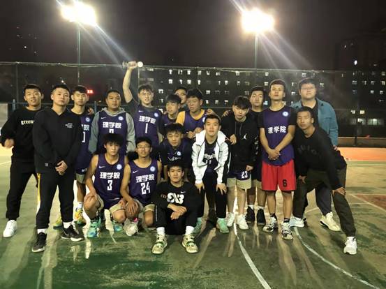 20211022 澳门网投官网喜获澳门网投官方网站第十二届“迎新杯”篮球赛亚军 (2)